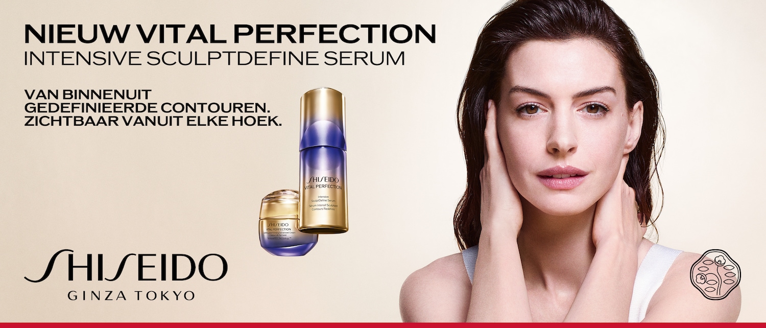 Ontdek het NIEUW VITAL PERFECTION INTENSIVE SCULPTDEFINE SERUM van Shiseido, dat van binnenuit gedefinieerde contouren creëert, zichtbaar vanuit elke hoek.